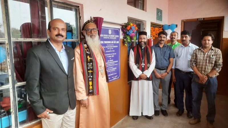 Dr Joseph Mar Dionysius with others during the inauguration of Atal Tinkering Lab by Atal Innovation Mission at MGM School on April 1.